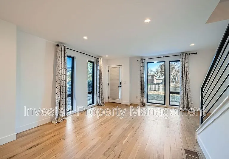 1405 N Yates St — Photo 6