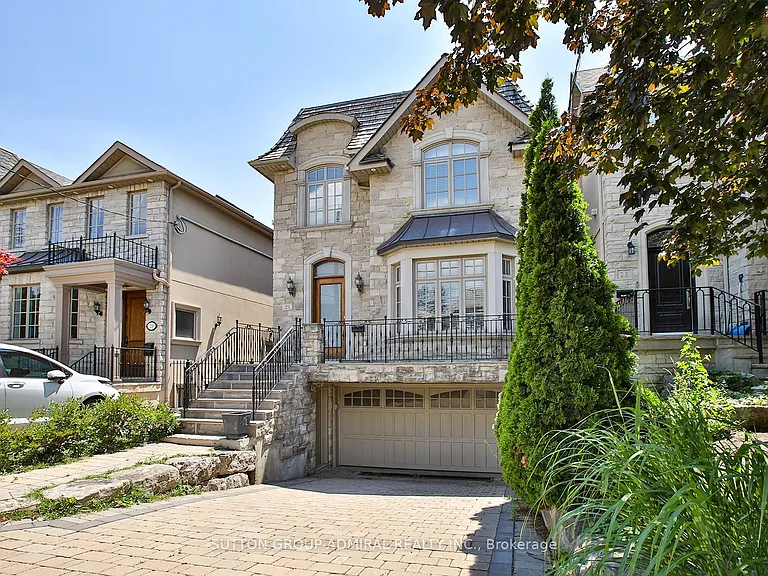 21 Dunblaine Ave — Photo 2