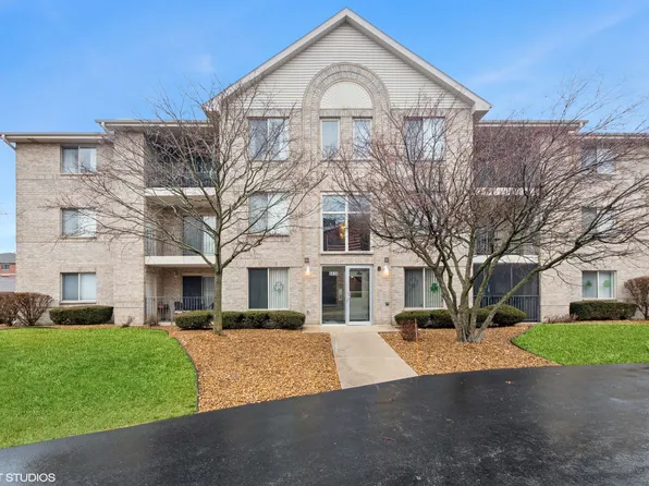 6830 Ridge Point Dr Unit 3-A, Oak Forest, IL 60452