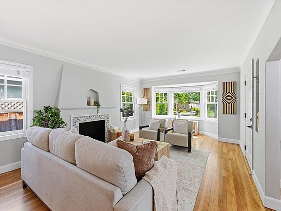 3rd image of 278 Iris St