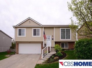 17119 Taylor St, Omaha, NE 68116