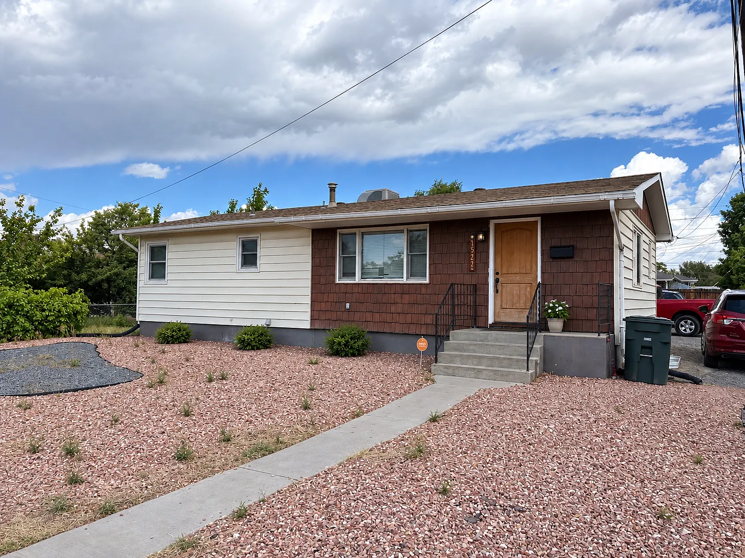 3 bed, 1056 sqft, $1,850 — Photo 1