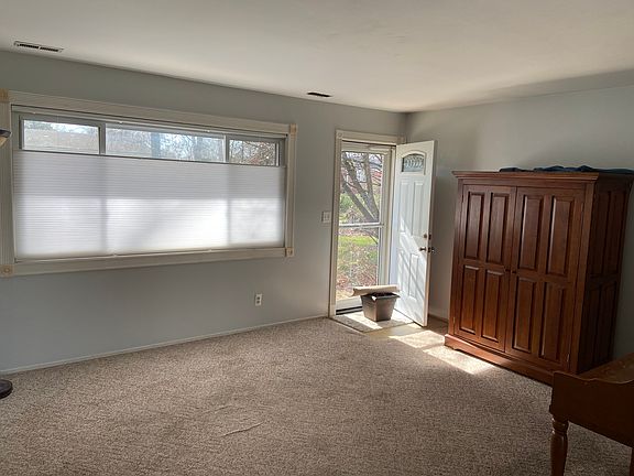 3rd image of 2832 N Shore Dr