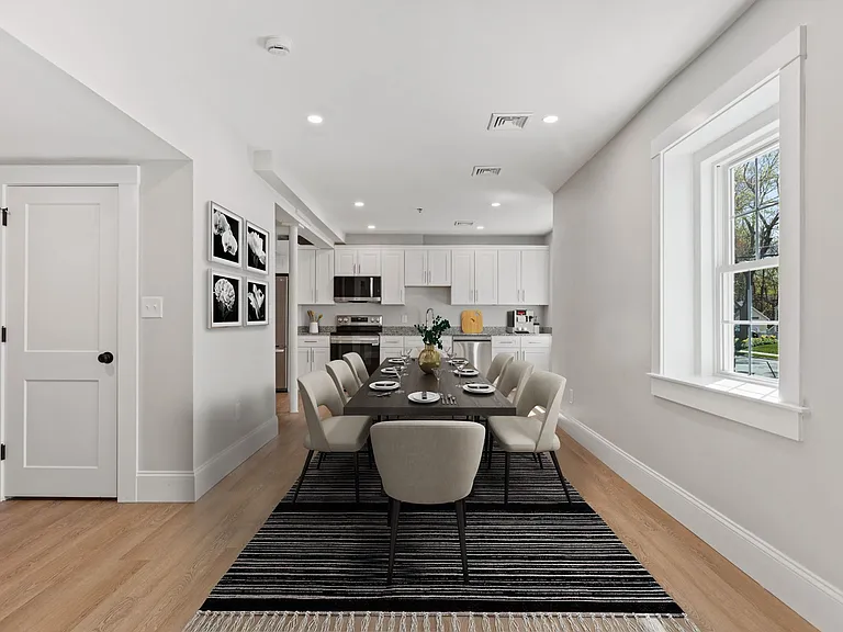 48 Balmoral St #MAIN — Photo 5