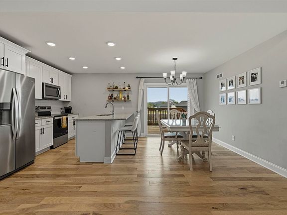 5th image of 3064 Laredo Dr