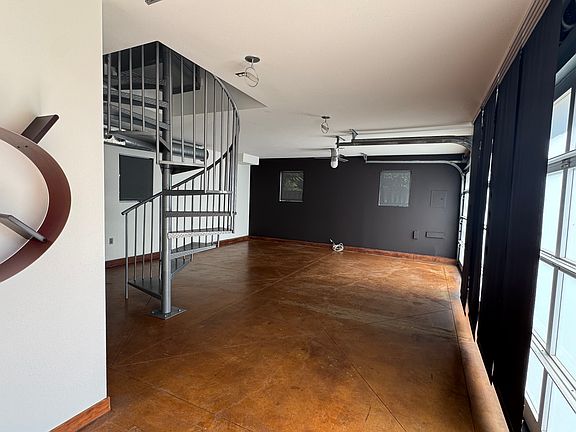3rd image of 6340 Painter Ave