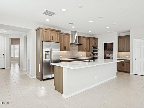 3rd image of 506 E CITRUS HOLLOW Way