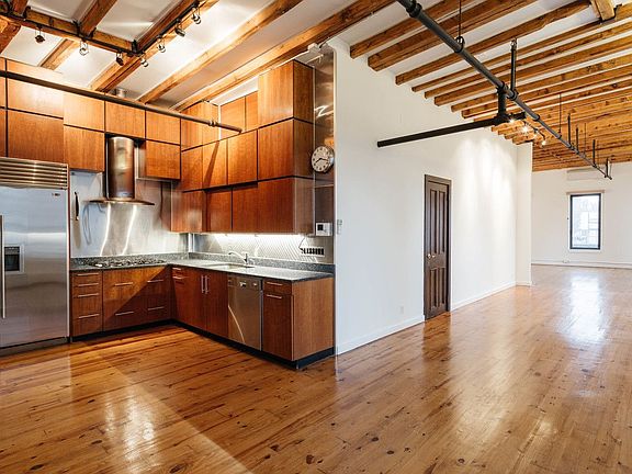 3rd image of 226 Lafayette St APT 2ES