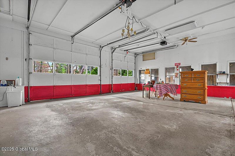 5th image of 108 Woodin Road