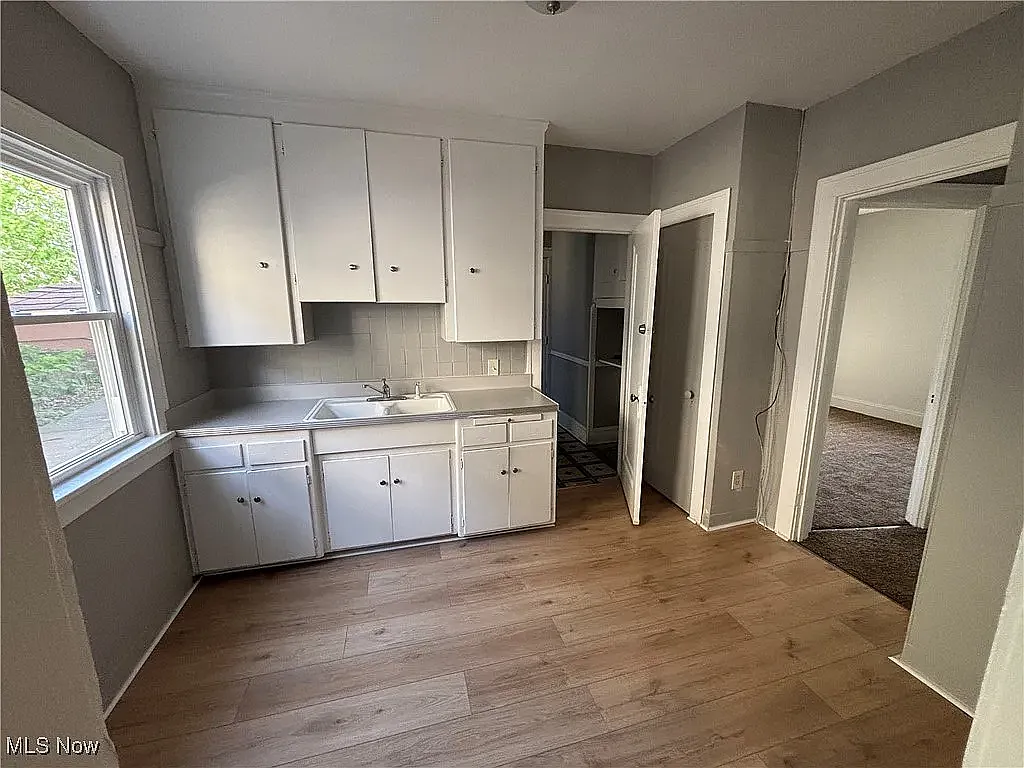3 bed, 950 sqft, $1,300 — Photo 3
