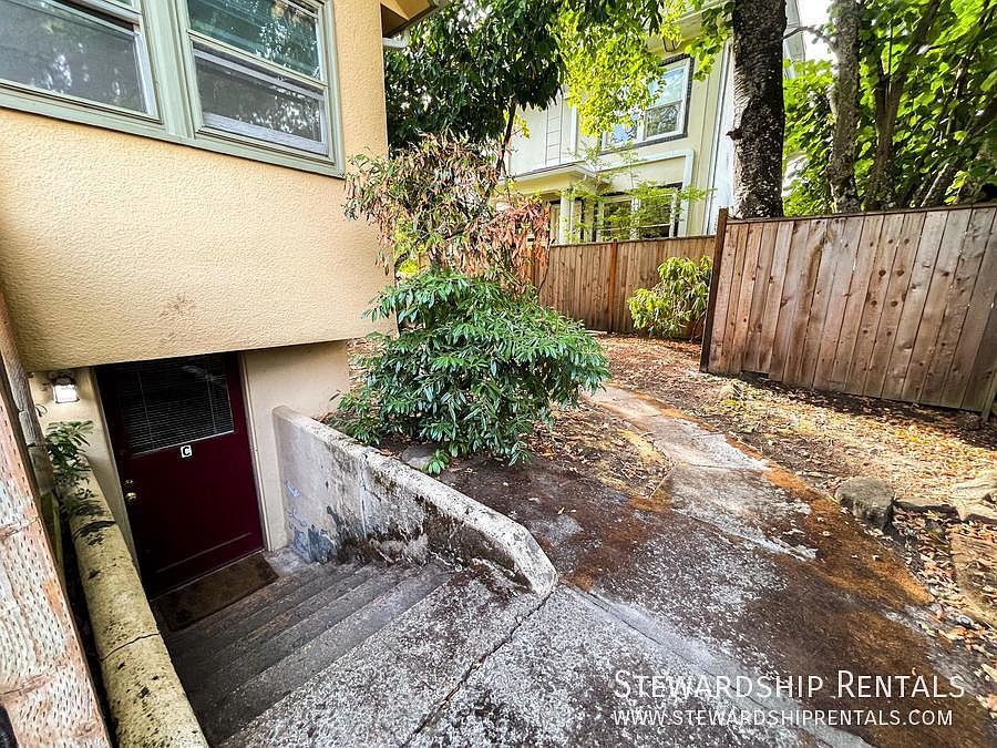 2266 Alder St APT C, Eugene, OR 97405 Zillow