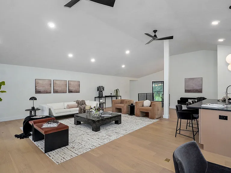 5021 S Farm Road 137 — Photo 13