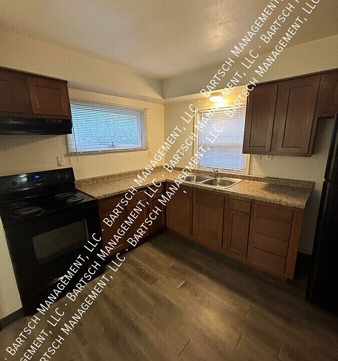 1st image of 1660 N Arlington Pl #B