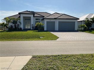 3428 SW 8th St, Cape Coral, FL 33991