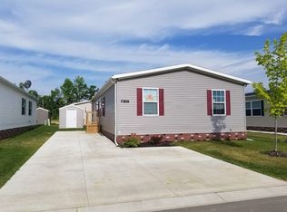 6237 Imperial Dr, Fenton, MI 48430