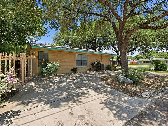 4th image of 202 Chelsea Dr