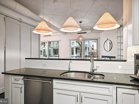 4th image of 1700 Kalorama Rd NW APT 207