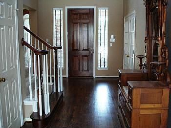 3rd image of 1501 Greenbriar Dr