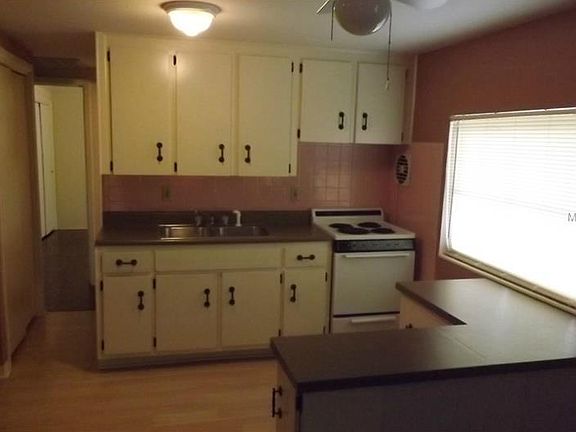 5th image of 4521 52nd Ave N