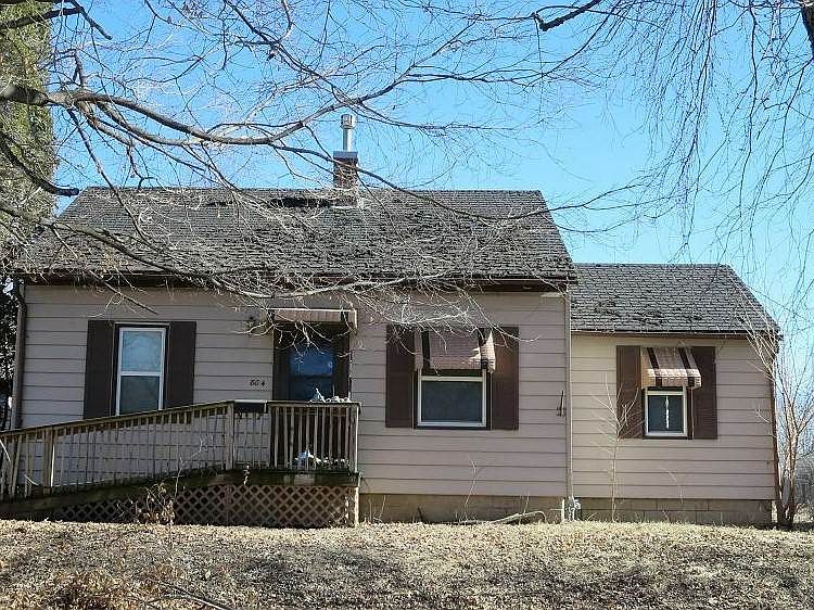 1st image of 804 Monroe St