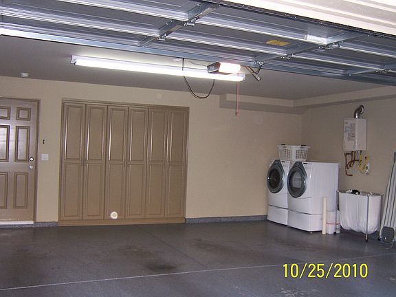 4th image of 1001 N Unruh Ave