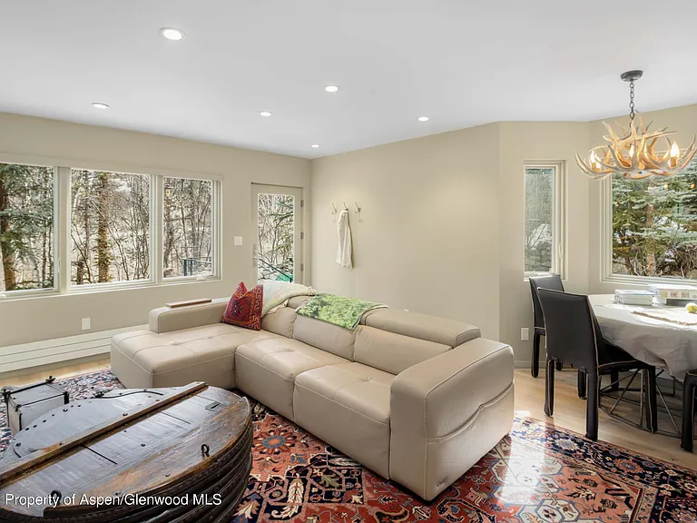 500 Fairway Dr — Photo 29