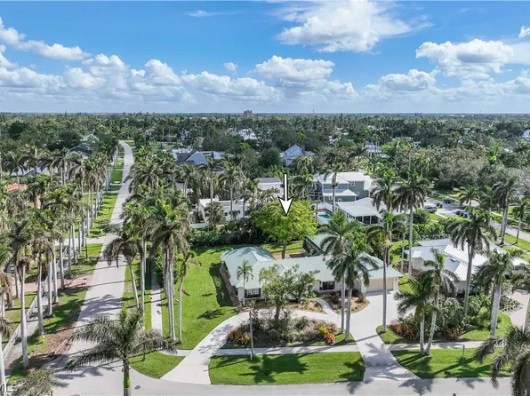 3209 W Riverside Dr, Fort Myers, FL 33901