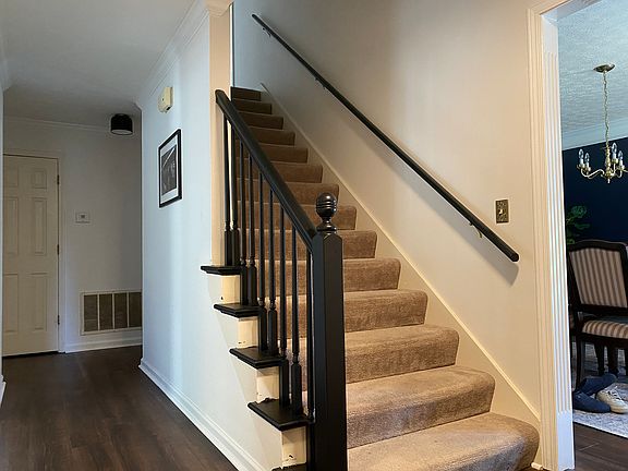 5th image of 7503 Jennifer Pl
