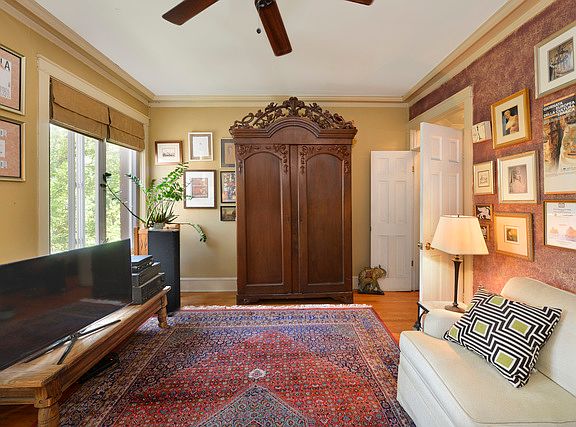 5th image of 1323 W Albion Ave #3W