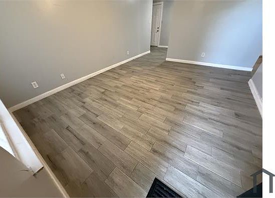 2nd image of 100 E Brown St