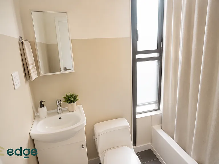 160 Havemeyer St #24 — Photo 5