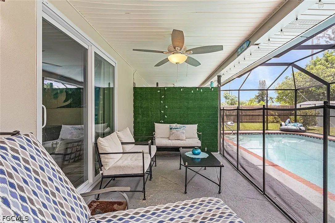 2 bed, 2.0 bath, 855 sqft, $1,395 — Photo 1