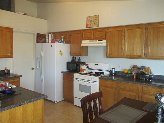 2nd image of 4031 S Boxwood Ave