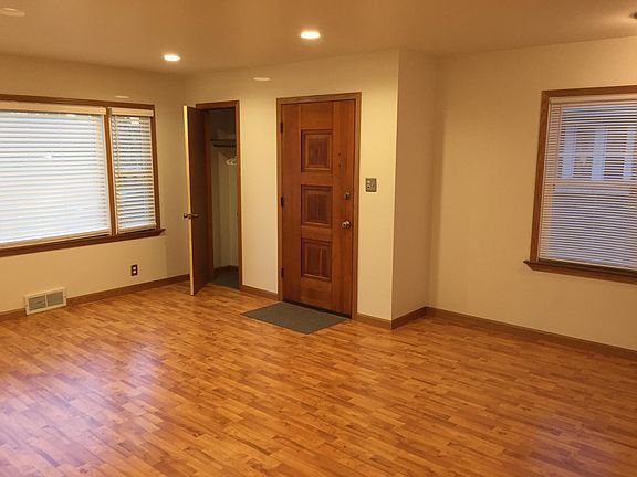 2nd image of 1177 N Cedar St