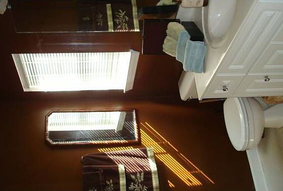 MSTR Bath