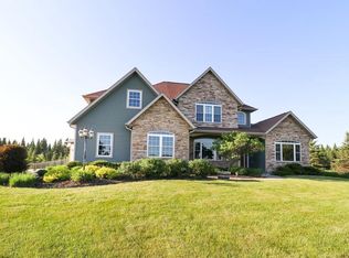 9826 Amber Dr, Marshfield, WI 54449