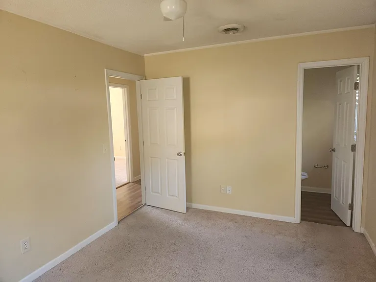 5318 Lawrence Dr — Photo 24