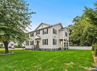 24 Ryder Rd, Fair Lawn, NJ 07410