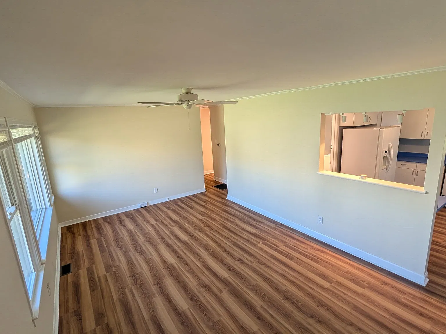 3 bed, 1013 sqft, $2,500 — Photo 3