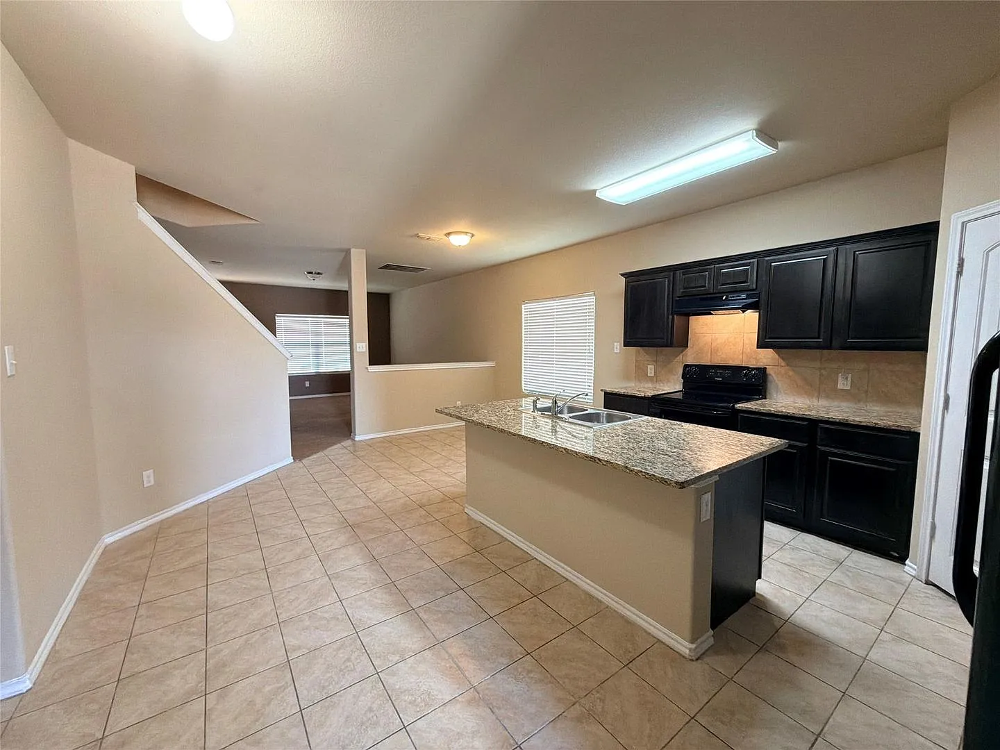 1137 Colchester Court, Fort Worth, Texas 76134 — Photo 4