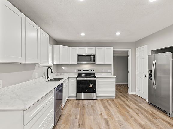 2nd image of 220 W Anderson Street