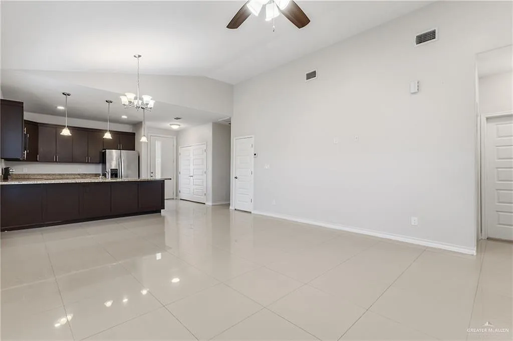 Building Photo - 6306 Lancelot Dr