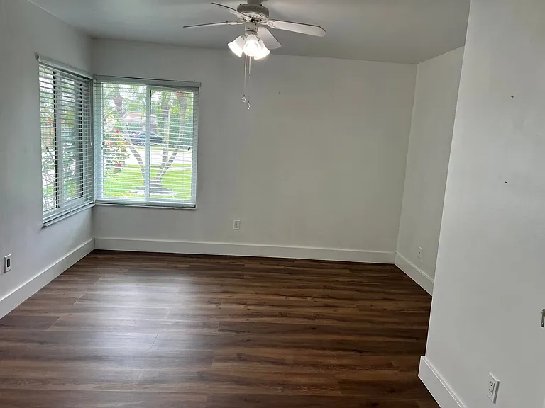 3210 NW 23rd Ter — Photo 5