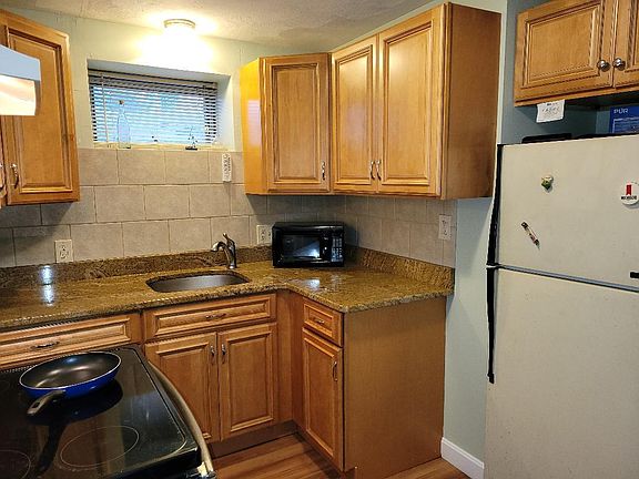 3rd image of 296 Lynn St #A