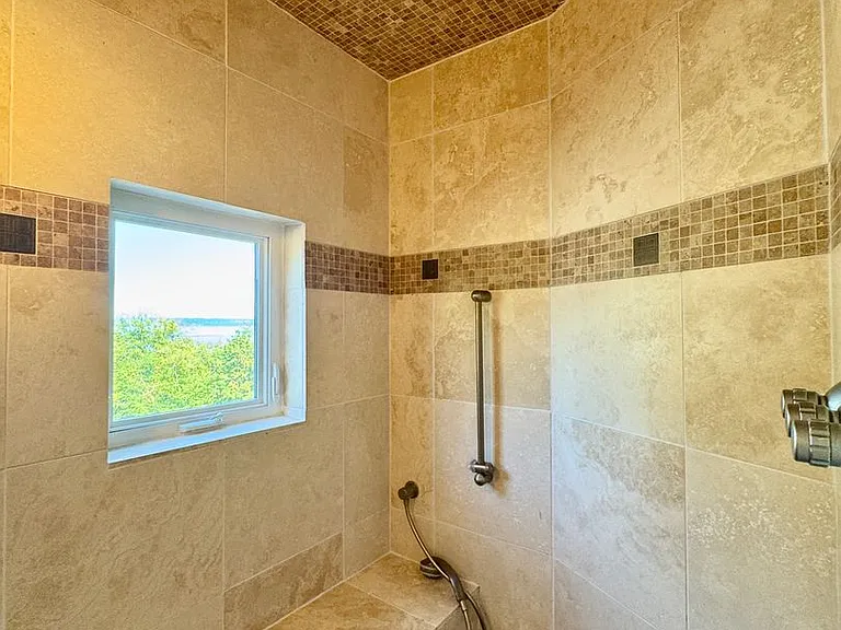 10555 NE Morning Ln — Photo 35