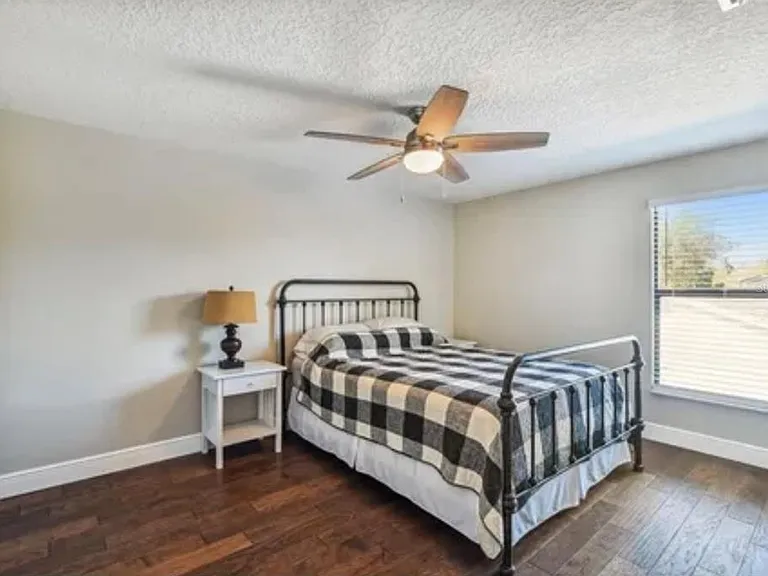 1326 Corner Oaks Dr — Photo 23