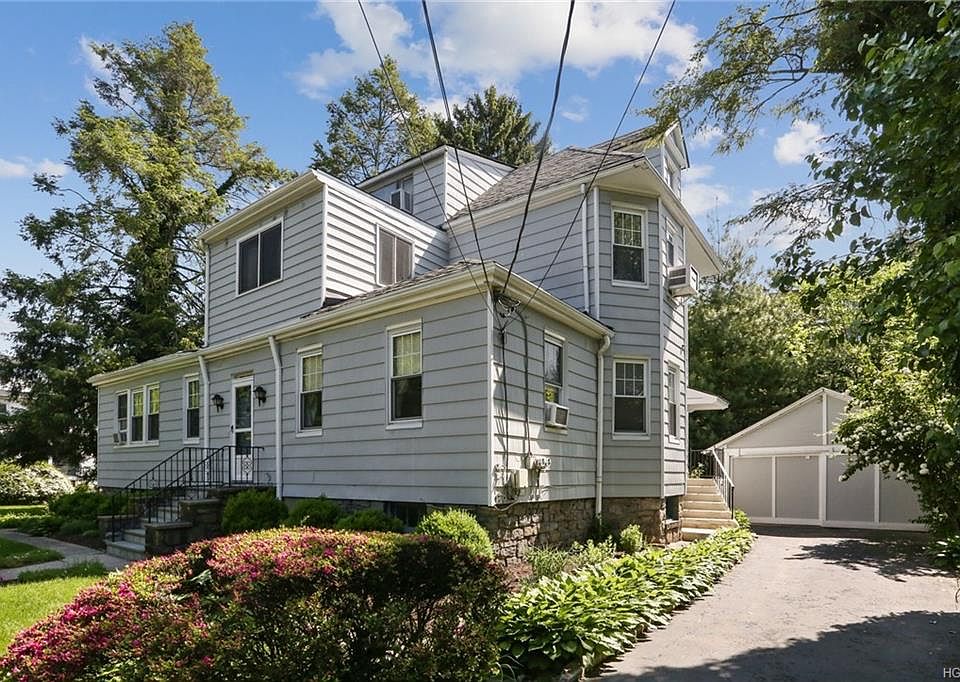 1st image of 20 Parkway Ln