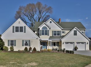 28 Baruch Dr, Long Branch, NJ 07740