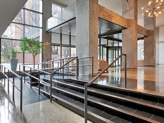 5th image of 620 Peachtree St NE APT 701