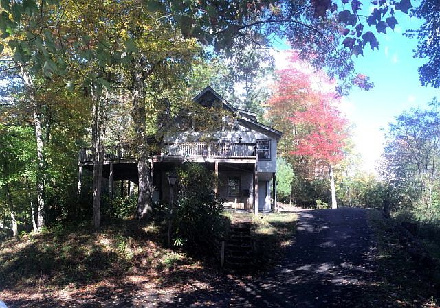 1st image of 686 Lake View Trl